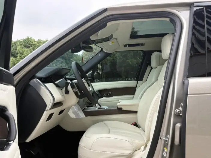 Range Rover 2025 Model 3.0 L6 400PS Shengshi Extended Edition – фото 9
