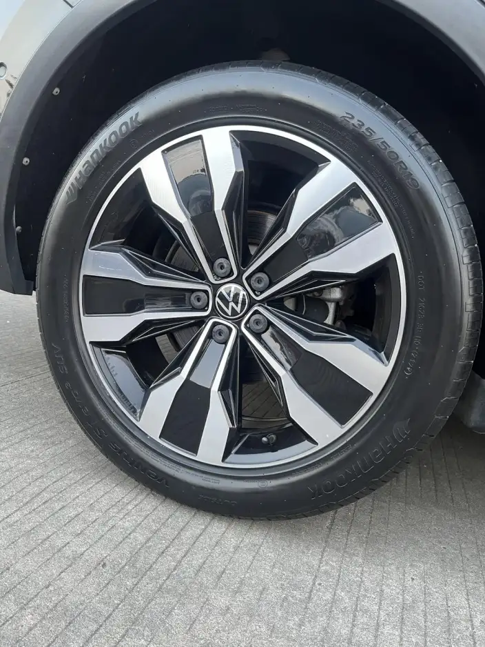 Volkswagen Tiguan L 2023 Model 330TSI 2WD R-Line Enjoy the version more – фото 9