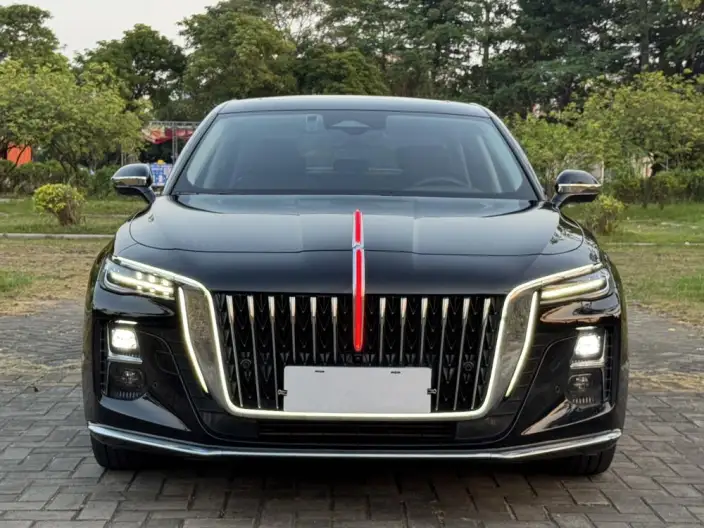 Hongqi H5 2024 Model 2.0T Automatic Smart Flag Enjoy Edition