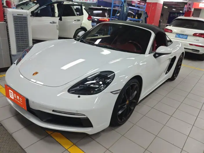 Porsche 718 2023 Model Spyder 2.0T