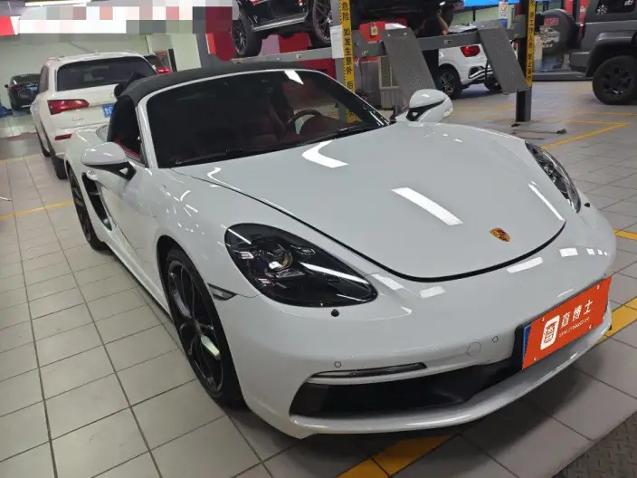 Porsche 718 2023 Model Spyder 2.0T