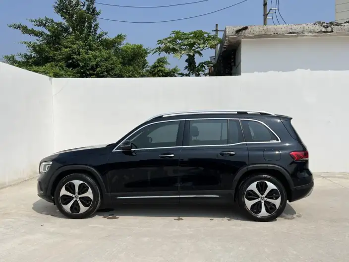 Mercedes-Benz GLB 2023 Model GLB 220 Fashion Model – фото 3