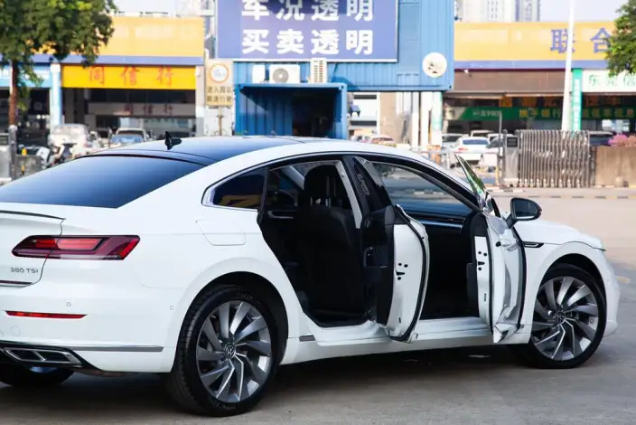 Volkswagen CC 2021 Model 380TSI Eye-catching version – фото 8
