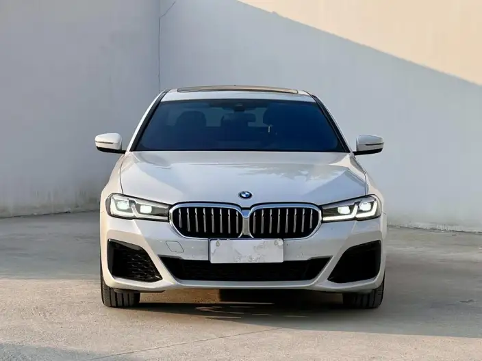 BMW 5 Series 2023 Model 530Li Leading Model M Sports Set – фото 2