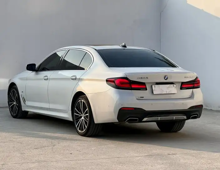 BMW 5 Series 2023 Model 530Li Leading Model M Sports Set – фото 4