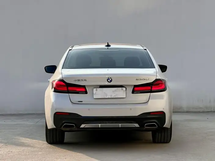 BMW 5 Series 2023 Model 530Li Leading Model M Sports Set – фото 5