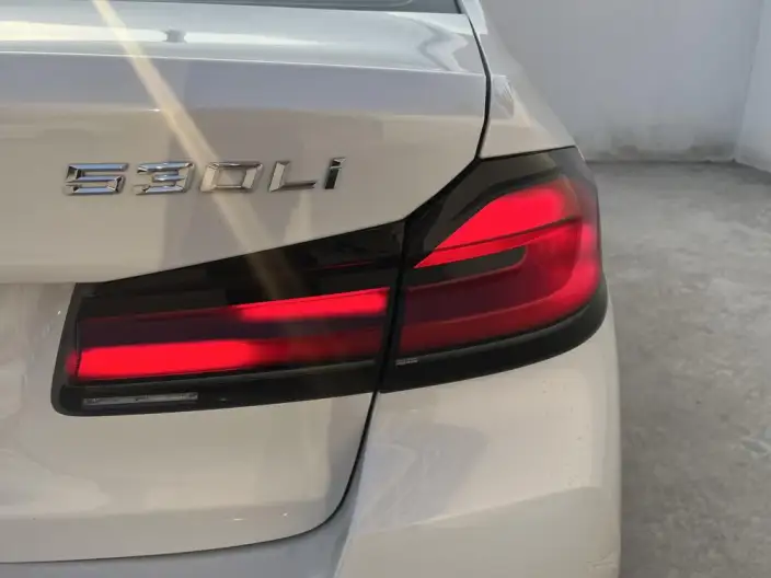 BMW 5 Series 2023 Model 530Li Leading Model M Sports Set – фото 8