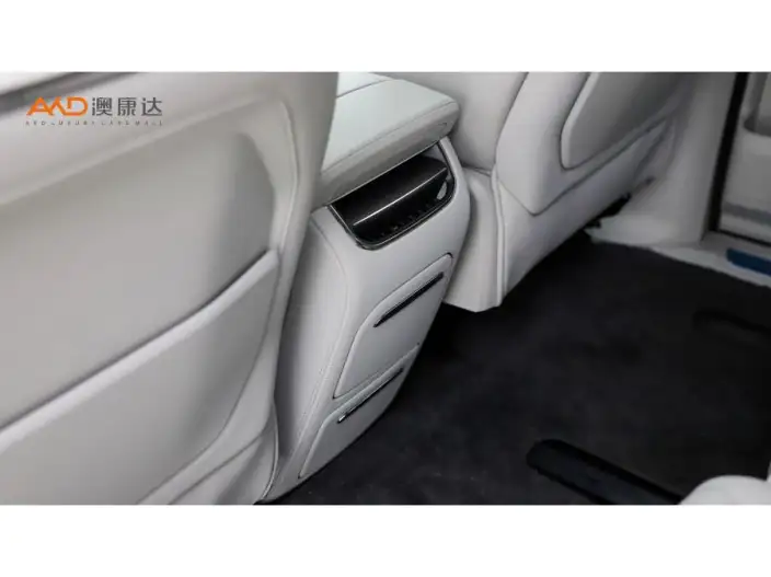 Volvo EM90 2025 Model Ultra VI seat – фото 6