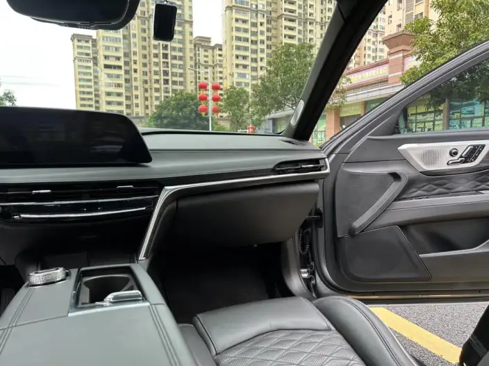 Cadillac CT6 2023 Model 28T Noble Model – фото 10
