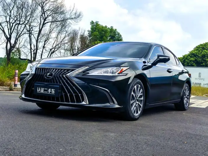 Lexus ES 2022 Model 300h Superior Edition