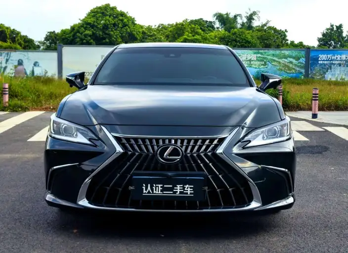 Lexus ES 2022 Model 300h Superior Edition