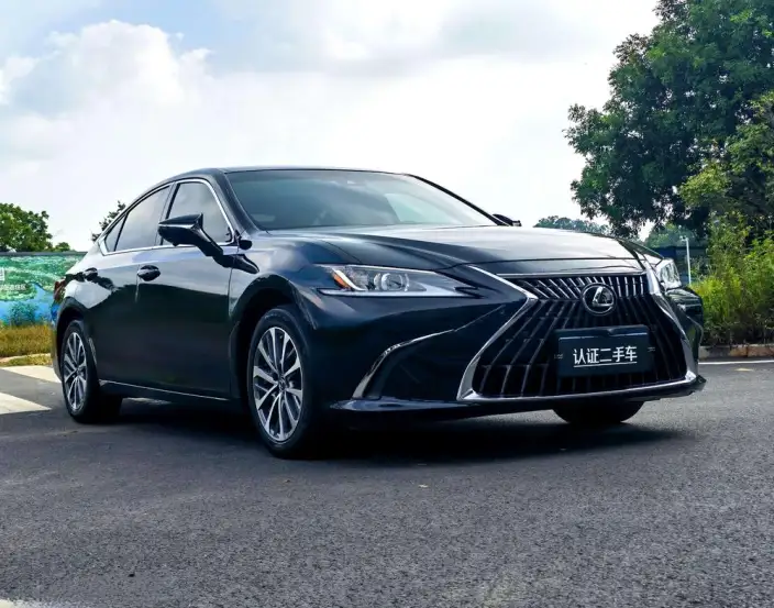 Lexus ES 2022 Model 300h Superior Edition