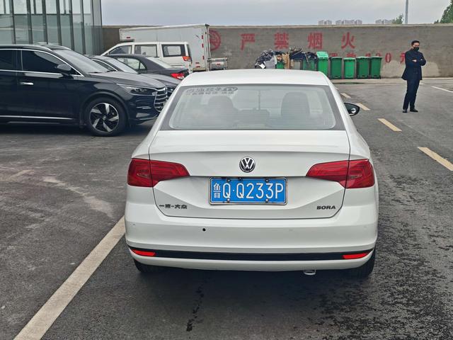 Volkswagen Bora Модель 2018 года 1.5L Manual Fashion – фото 5