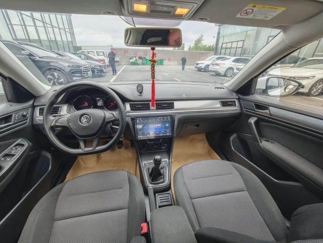 Volkswagen Bora Модель 2018 года 1.5L Manual Fashion – фото 9