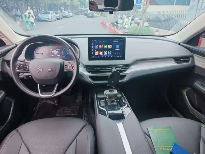 Hongqi E-QM5 2024 Model 610KM PLUS Edition 100kW – фото 6