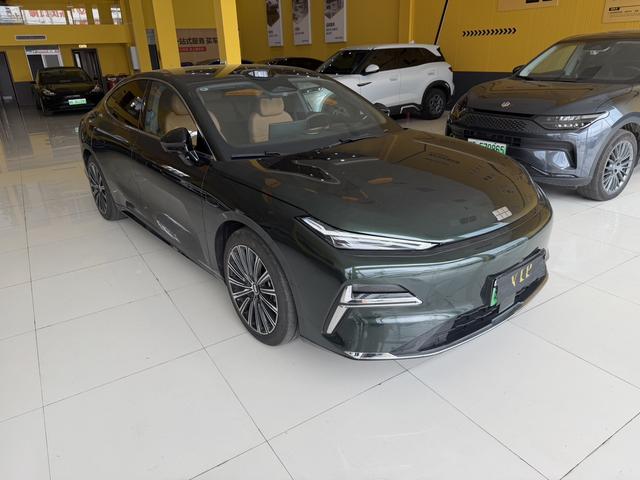 Geely Galaxy E8 PHEV 2025 130km EM-P Starship Edition