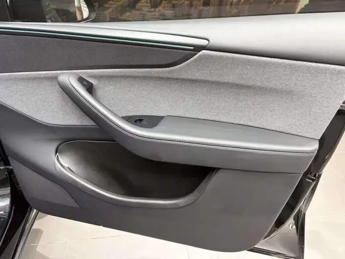 Model Y 2025 Model Rear-wheel drive version – фото 6
