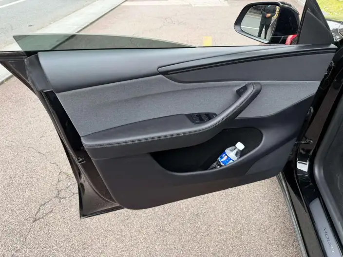 Model Y 2025 Model Rear-wheel drive version – фото 7