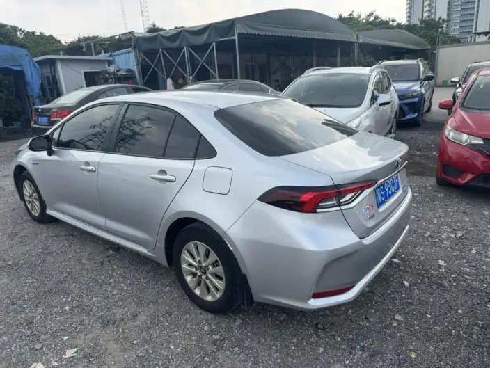 Toyota Corolla 2023 Model Intelligent Hybrid 1.8L E-CVT Elite Edition – фото 5