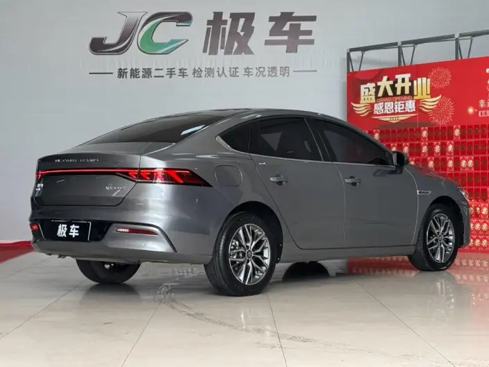 BYD Qin PLUS DM 2021 Model DM-i 120KM Noble Model – фото 5