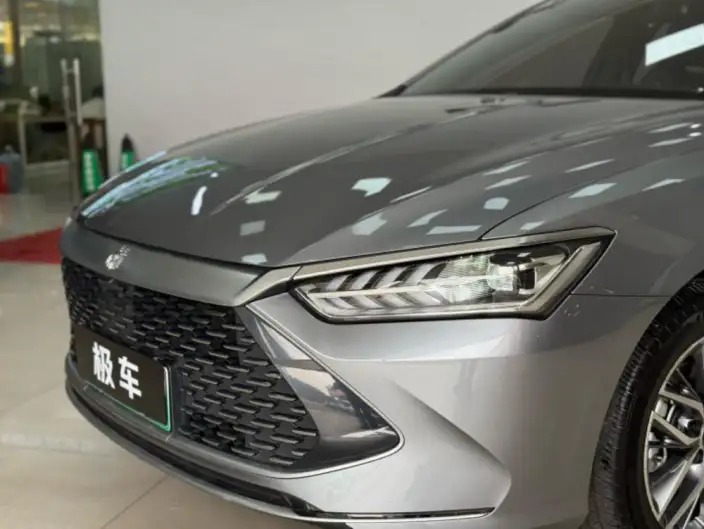 BYD Qin PLUS DM 2021 Model DM-i 120KM Noble Model – фото 10