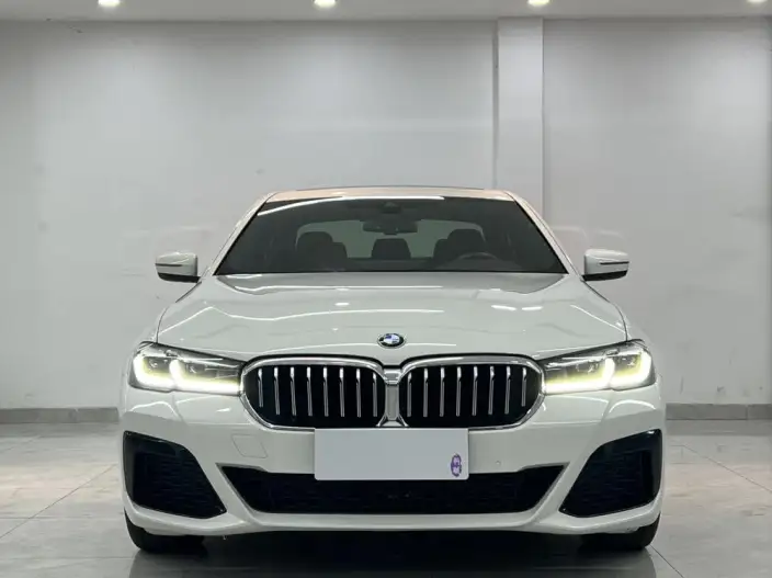 BMW 5 Series Imported 2022 Model Facelift II 530i M Sports Set – фото 2