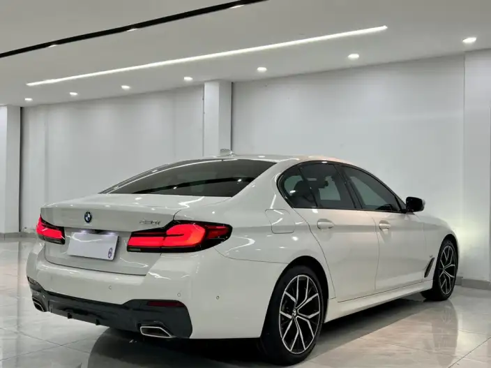 BMW 5 Series Imported 2022 Model Facelift II 530i M Sports Set – фото 6