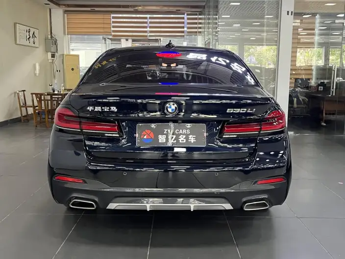 BMW 5 Series 2023 Model 530Li Exclusive Model M Sports Set – фото 5