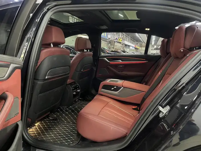 BMW 5 Series 2023 Model 530Li Exclusive Model M Sports Set – фото 9