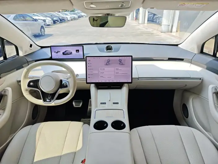 Luxeed R7 2024 Model EV 82kWh Max Rear Drive Edition – фото 10
