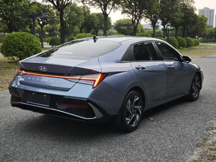 Hyundai Ioniq 2023 Model 1.5L CVT LUX Premium Edition – фото 7