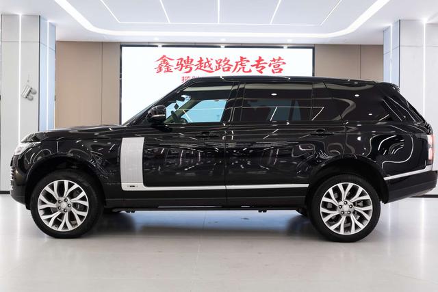 Range Rover 2021 3.0 L6 Centurion Edition – фото 3