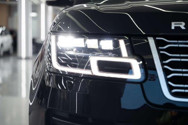 Range Rover 2021 3.0 L6 Centurion Edition – фото 4