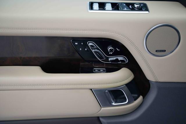 Range Rover 2021 3.0 L6 Centurion Edition – фото 7