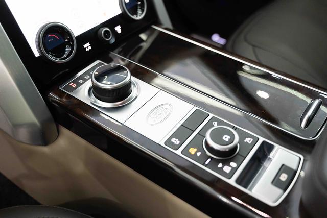 Range Rover 2021 3.0 L6 Centurion Edition – фото 9