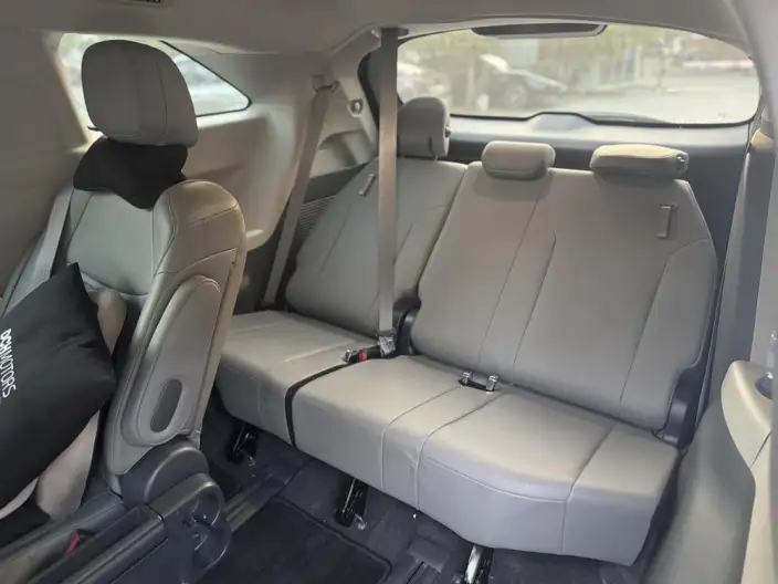 Granvia 2023 Model Intelligent Hybrid 2.5L Comfort Edition – фото 8