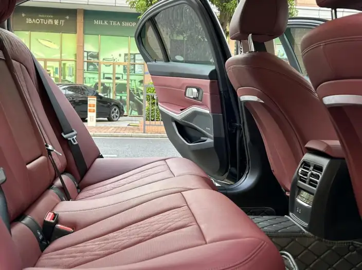 BMW 3 Series 2025 Model 330Li M Sports Night Set – фото 9