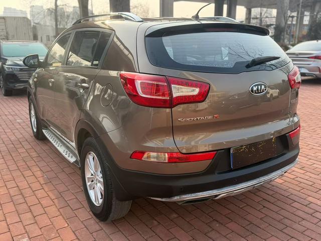 Kia Sportage 2012 модификация 2.0L автоматическое 2WD Edition GL – фото 6