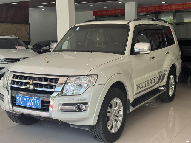 Mitsubishi Pajero Imported Модель 2019 года 3.8L автоматическое 4WD 5 seat параллельный импорт Imported – фото 1