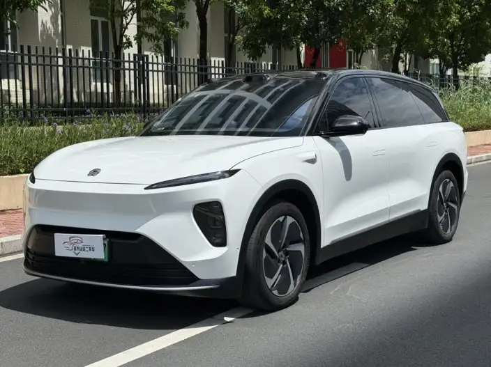 NIO ES8 2023 Model 100kWh – фото 1