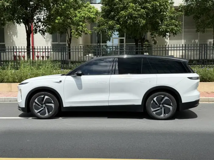 NIO ES8 2023 Model 100kWh – фото 4
