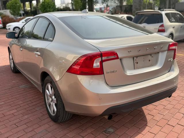 Volvo S60 Imported 2012 модификация 1.6T DRIVe Zhishang Edition – фото 6
