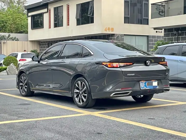 Changan Yida 2023 Model 1.5T GDI Automatic Noble Model – фото 5