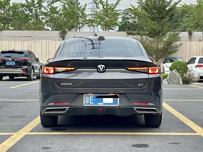 Changan Yida 2023 Model 1.5T GDI Automatic Noble Model – фото 6