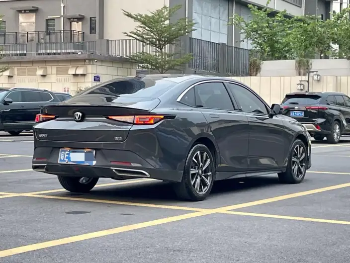 Changan Yida 2023 Model 1.5T GDI Automatic Noble Model – фото 7