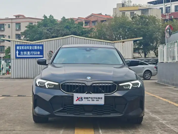 BMW 3 Series 2025 Model 330Li M Sports Night Set