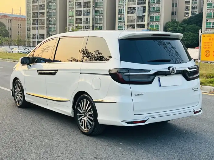 Honda Elysion 2022 Model 2.0L Hybrid Deluxe Edition – фото 5