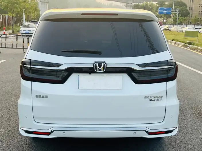 Honda Elysion 2022 Model 2.0L Hybrid Deluxe Edition – фото 6