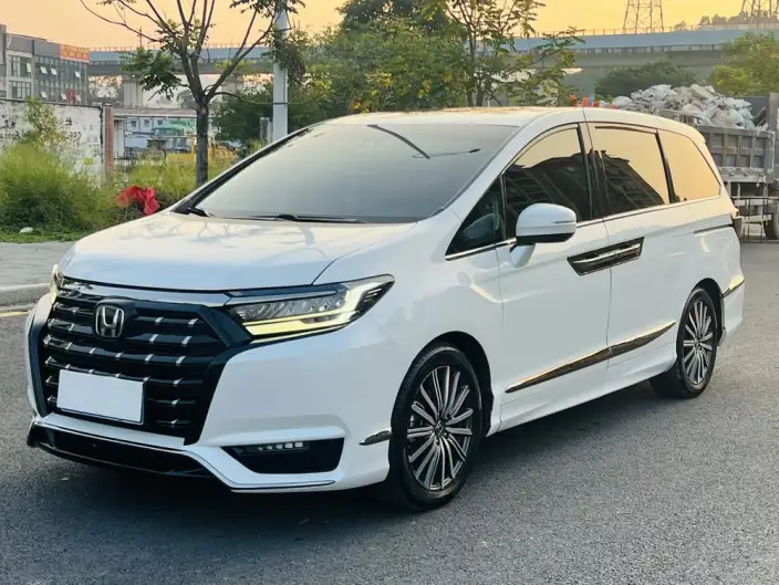 Honda Elysion 2022 Model 2.0L Hybrid Deluxe Edition – фото 9