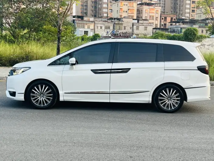 Honda Elysion 2022 Model 2.0L Hybrid Deluxe Edition – фото 10
